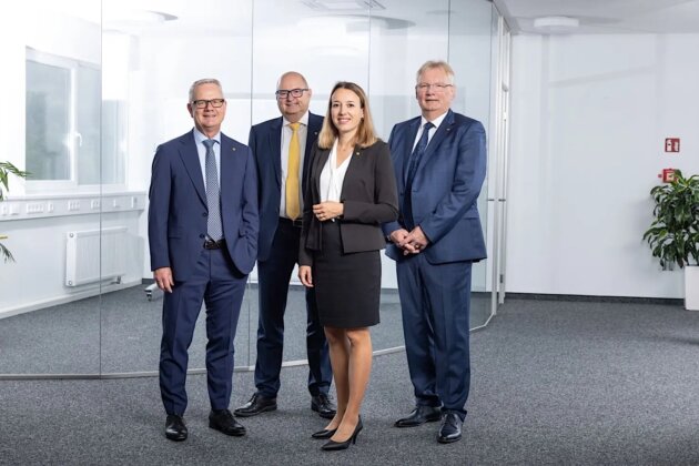 23-22_Sto_Vorstand_W1476xH0