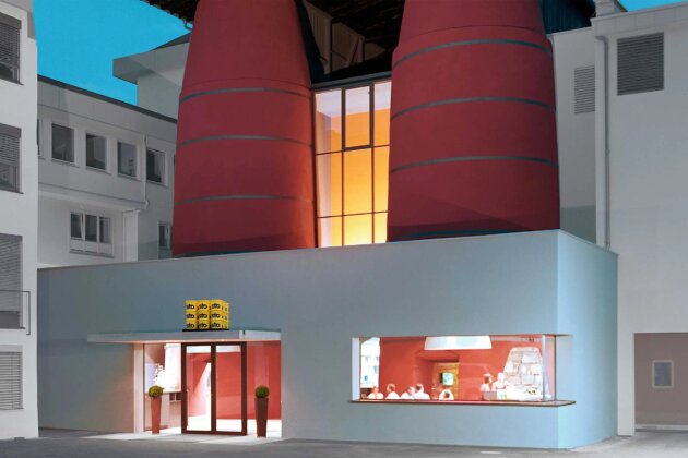 13152_2400x1600px_W2400xH0